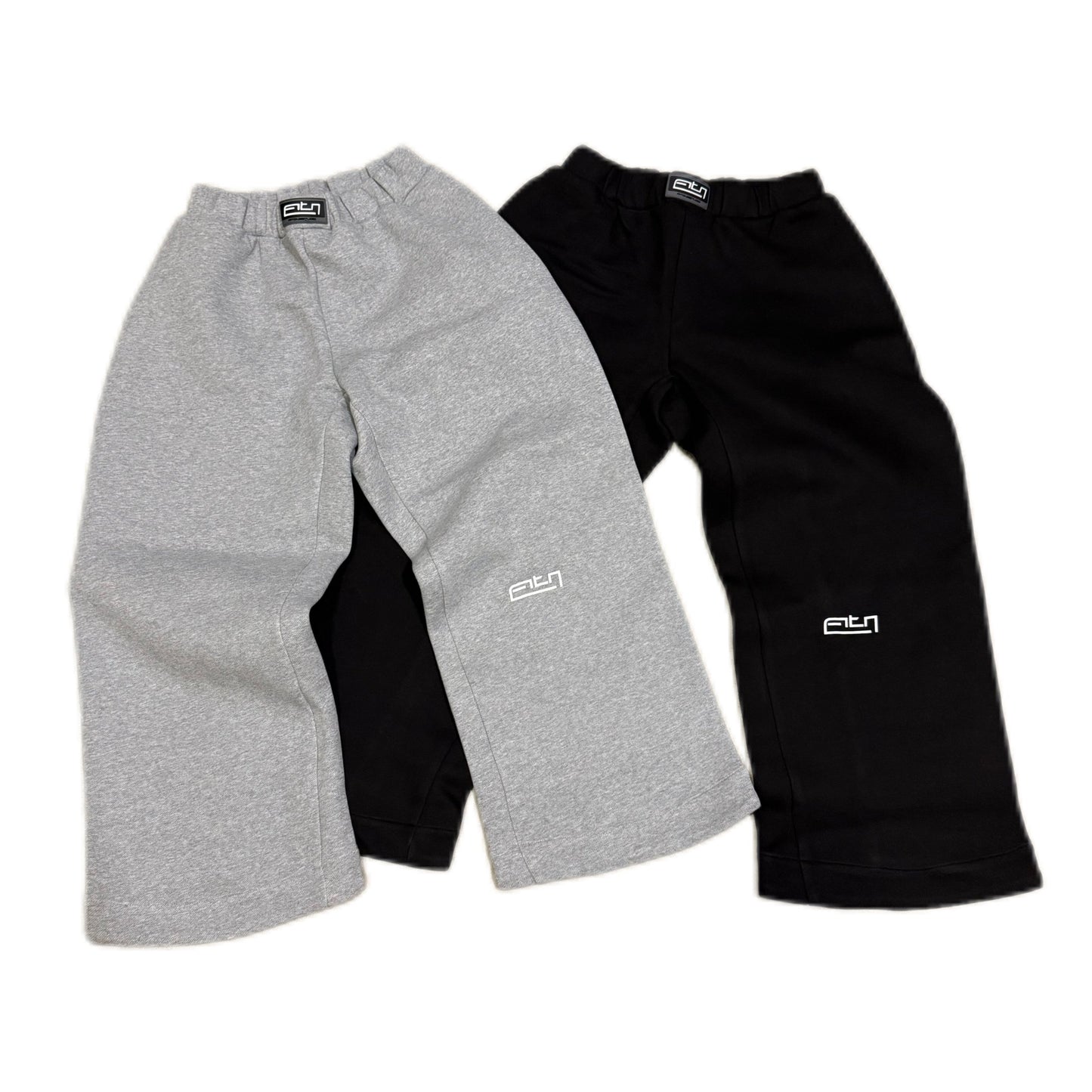 BAGGY SWEATPANTS