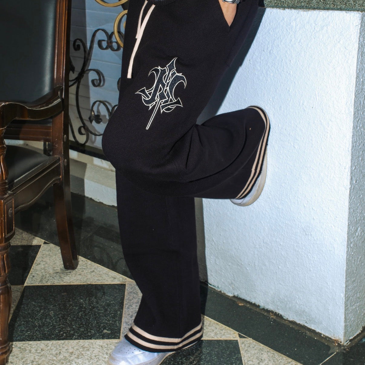 KNIT TROUSER