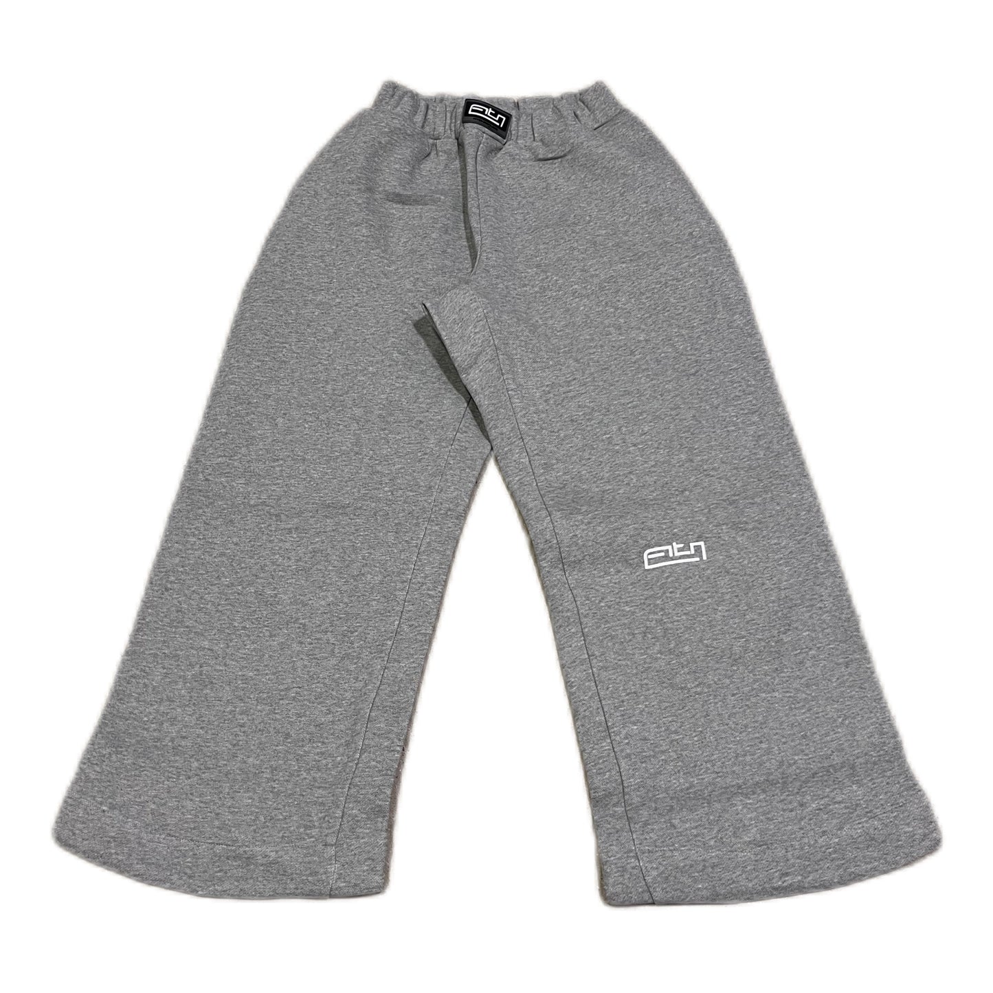 BAGGY SWEATPANTS